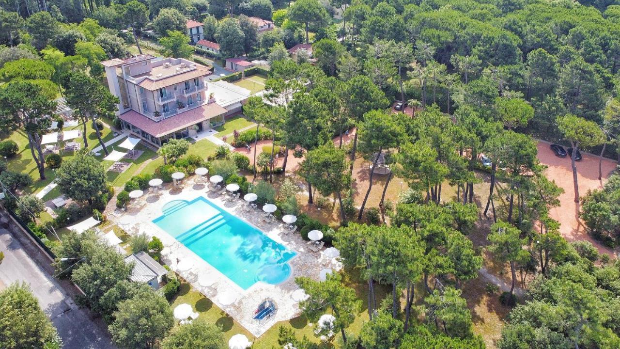 Hotel Villa Elsa Marina di Massa Exterior photo