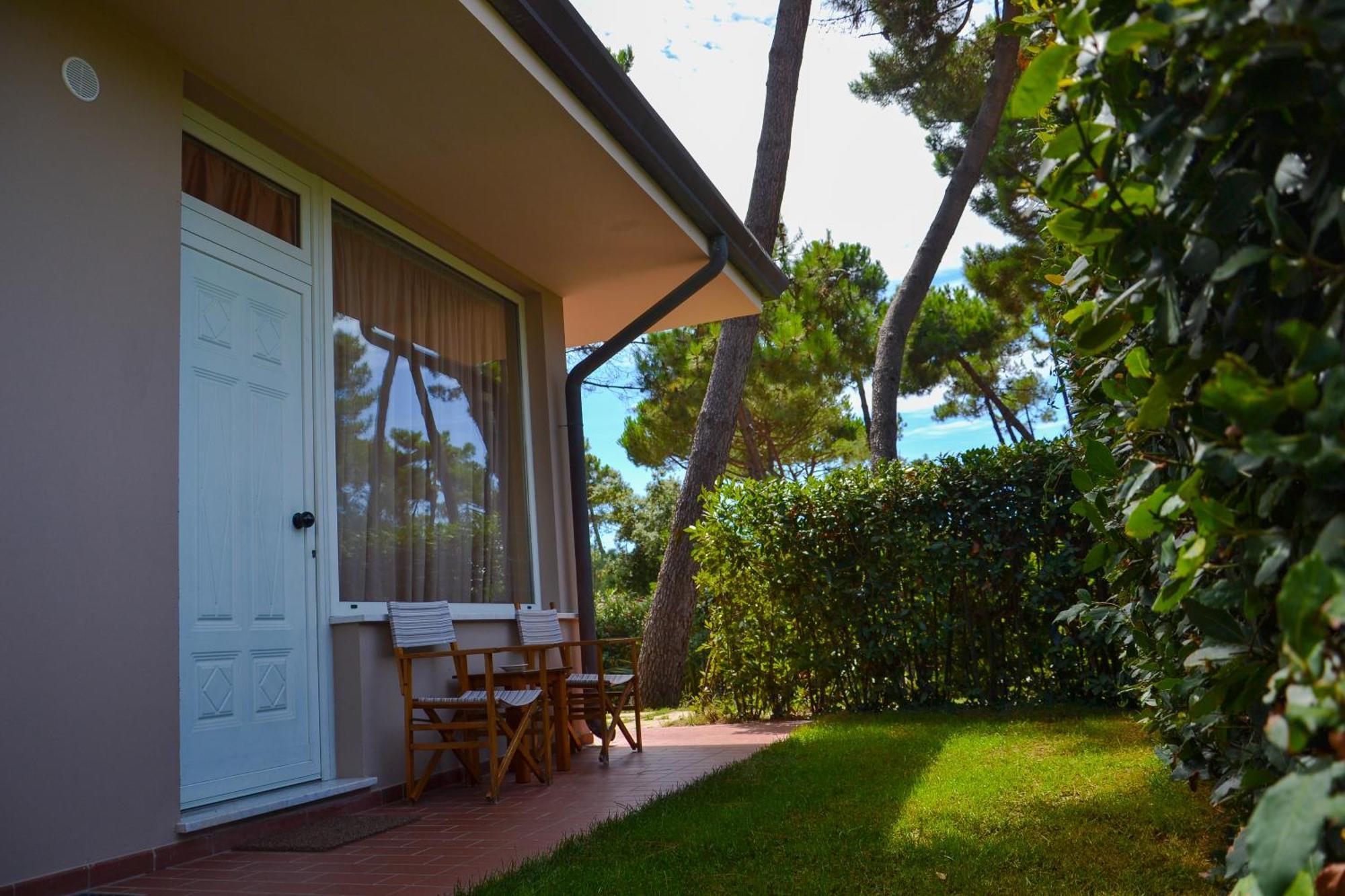 Hotel Villa Elsa Marina di Massa Exterior photo