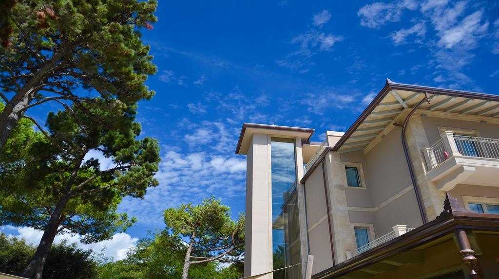 Hotel Villa Elsa Marina di Massa Exterior photo
